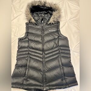 Columbia Down/Feather Women’s Vest, Size Medium